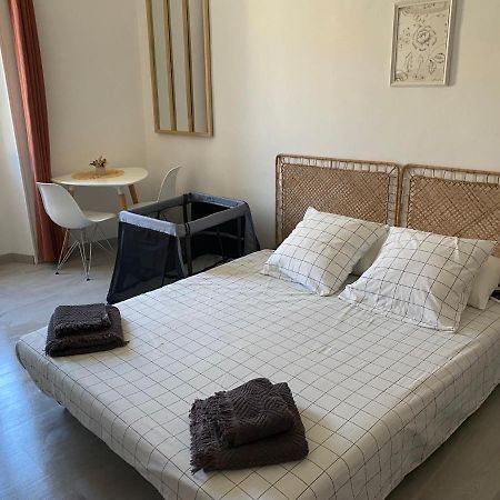 Le Studio En Provence Saint Didier  Экстерьер фото
