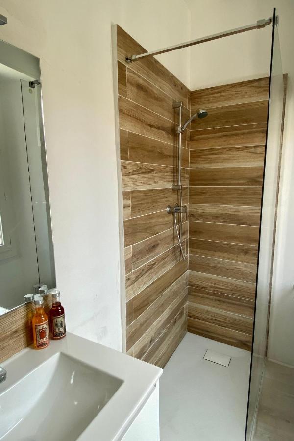 Le Studio En Provence Saint Didier  Экстерьер фото