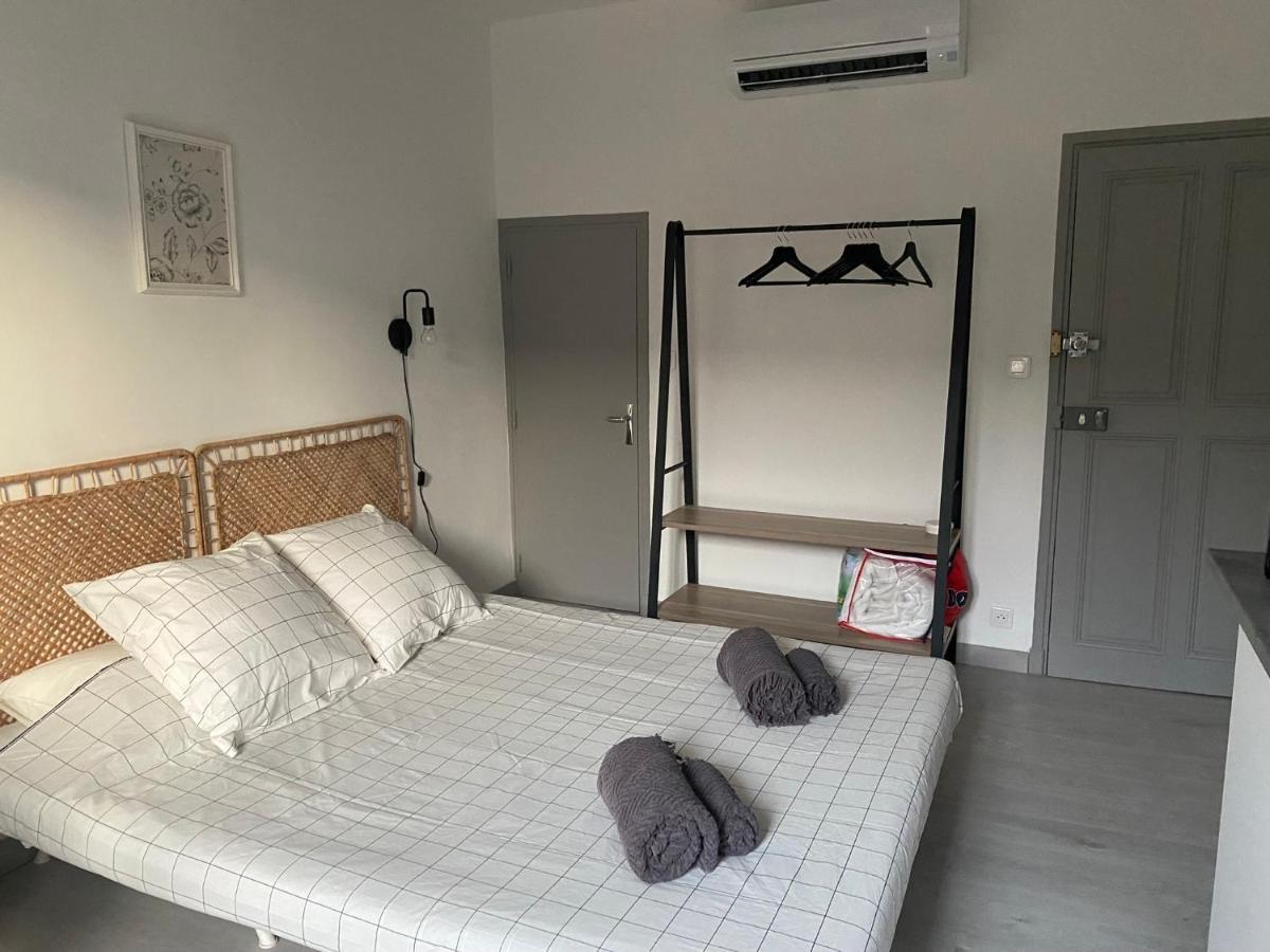Le Studio En Provence Saint Didier  Экстерьер фото